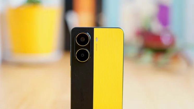 Close up of the Xiaomi Poco X7 Pro's rear cameras