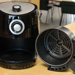 Best small air fryer - Tower T17023 2.2L