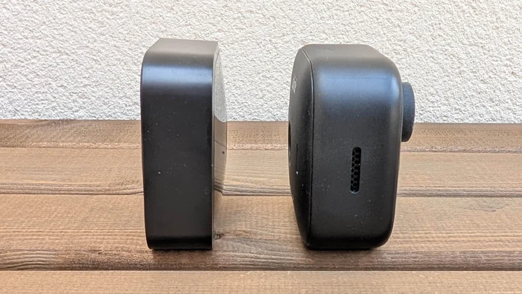 The Blink Outdoor 4 camera side to side with the Blink Outdoor 3 for comparison