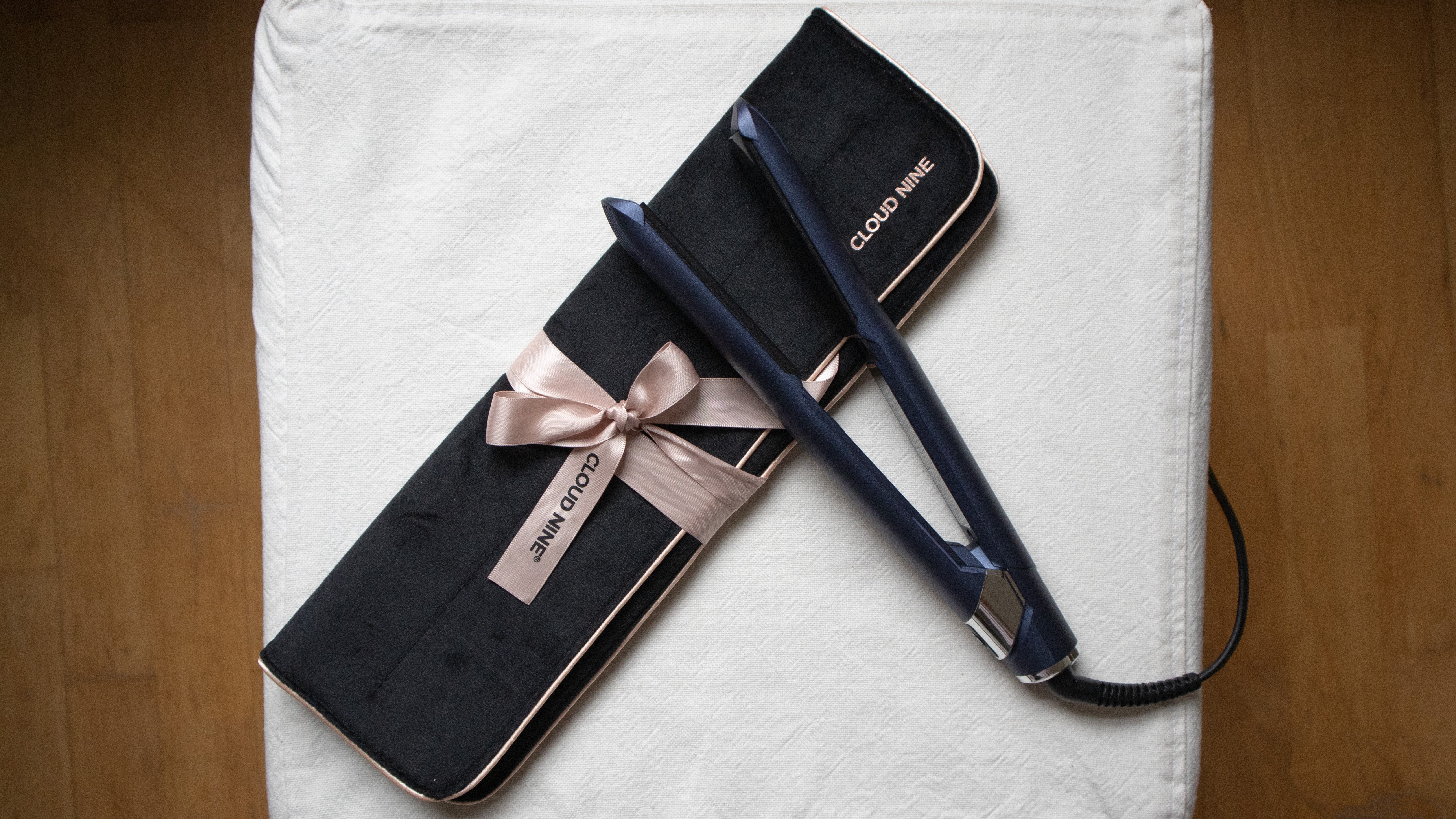 cloud nine contouring iron review image with carry case