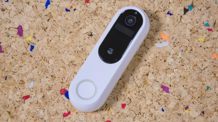 The Doro Hemma Doorbell on a cork surface