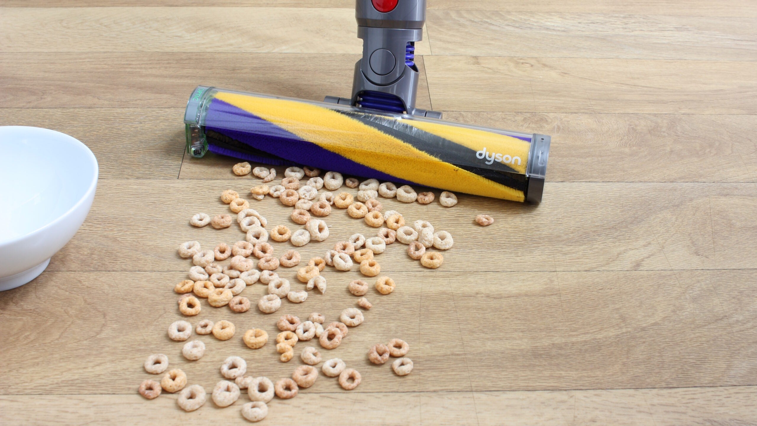 Testing a Dyson cordless vacuum cleaner