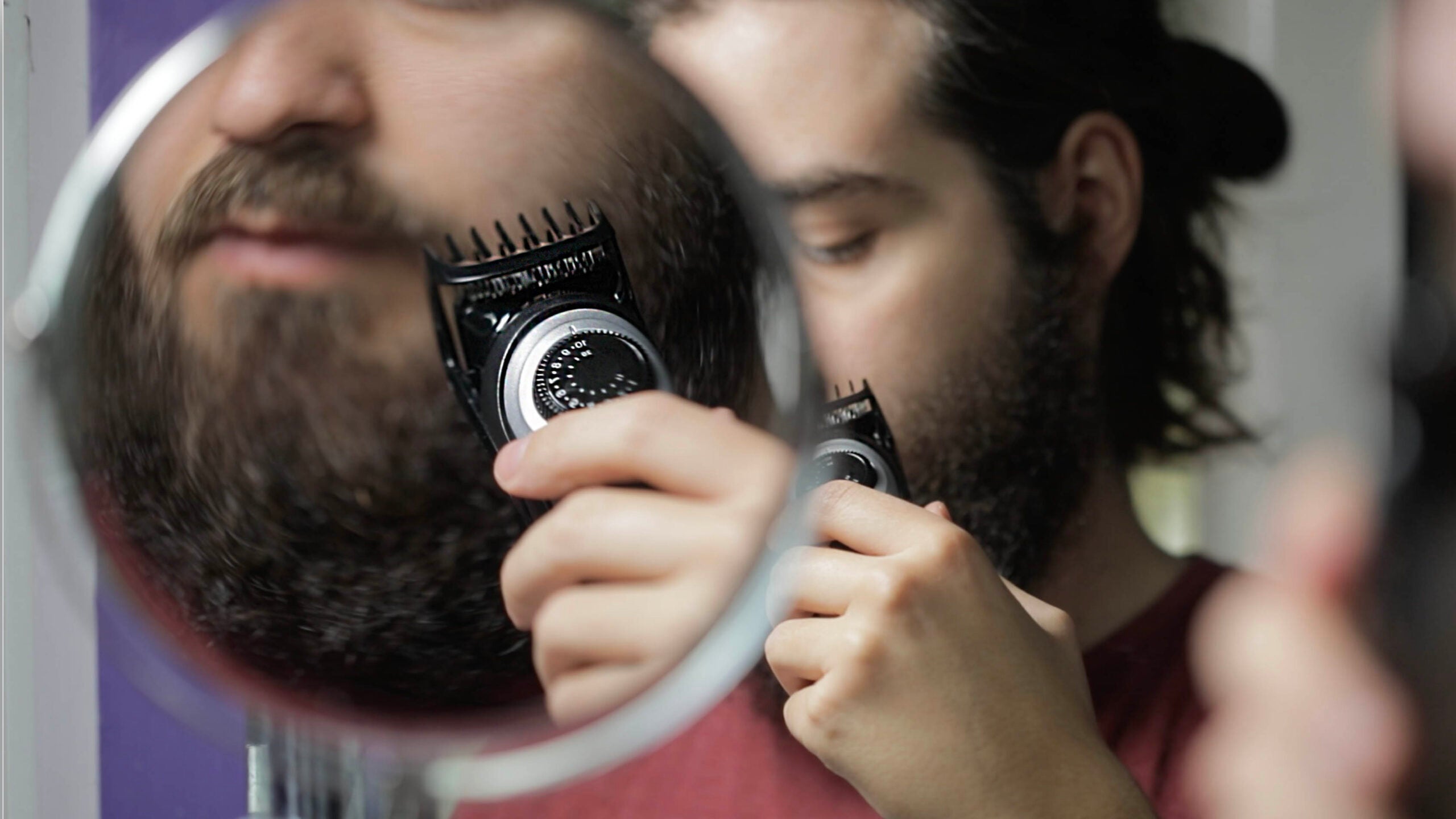 Testing a Braun beard trimmer