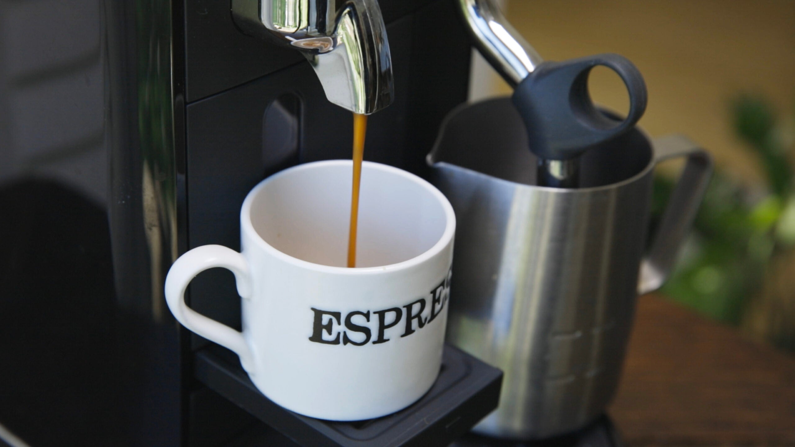 Testing a Nespresso Creatista Uno coffee pod machine