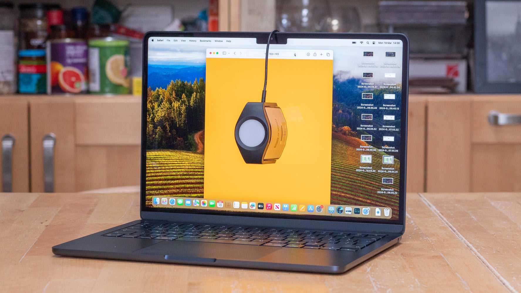 Using a colorimeter and DisplayCAL software to test an Apple MacBook Air