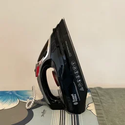 Russell Hobbs PowerSteam Ultra steam iron water tank