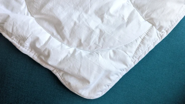 A closeup of the corner of the Larke Nature's Blend duvet