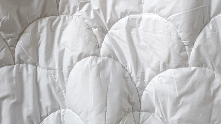 A closeup of the surface of the Larke Nature's Blend duvet