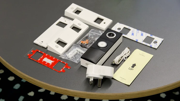 Link Tapo D235 box contents