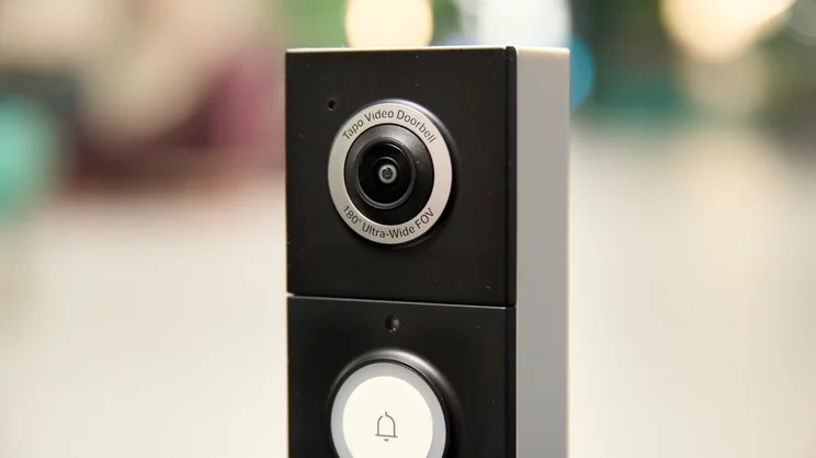 Link Tapo D235 front lens close up