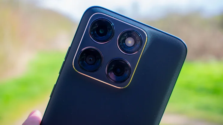 Motorola Edge 70 Fusion rear cameras