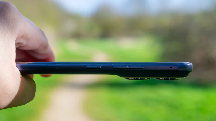 Motorola Edge 70 Fusion power and volume controls