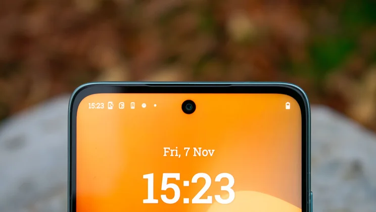 Motorola Moto G56 selfie camera