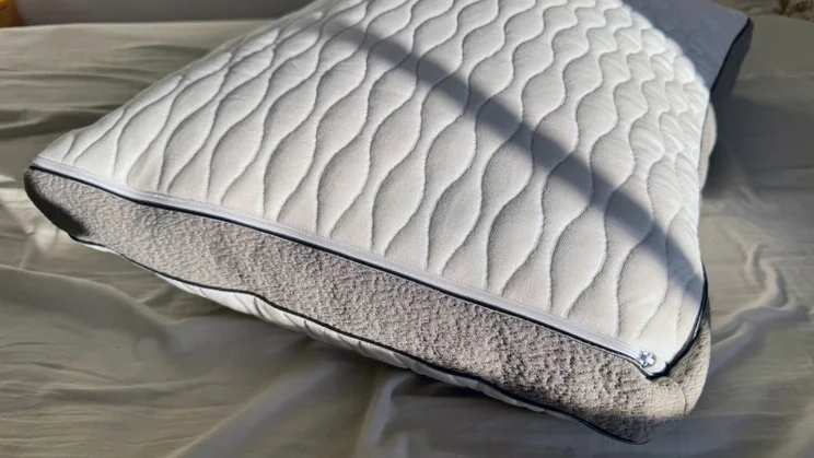 Otty Adjustable pillow review-zip on removable cover