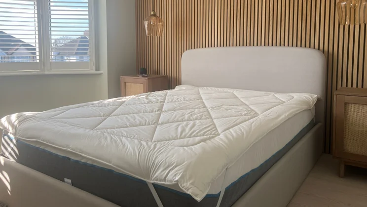 Piglet in Bed Merino Wool Mattress Topper review picture of the full bed with the mattress topper on it