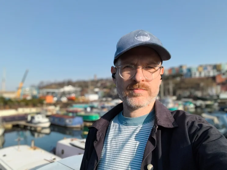 Selfie of author Jon Mundy