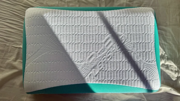 REM Fit Cool Gel Pillow review-top view