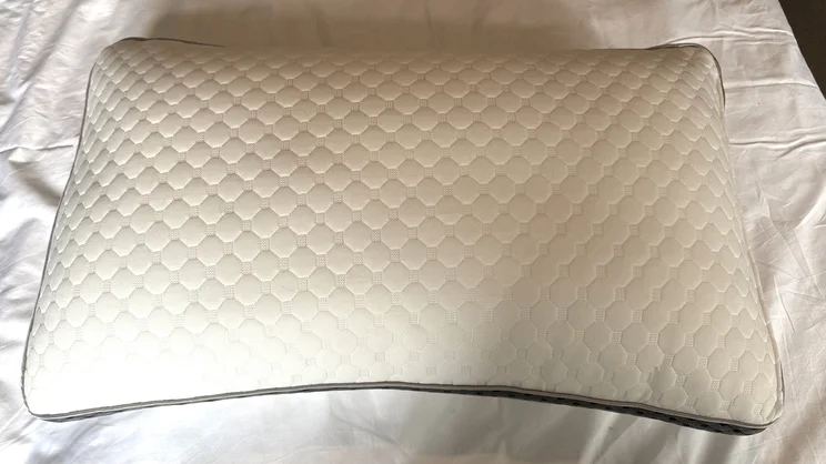 A bird's-eye view of the REM-Fit Deluxe Pocket pillow