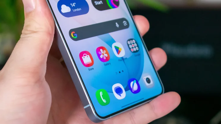 Samsung Galaxy S26 Plus angled screen view