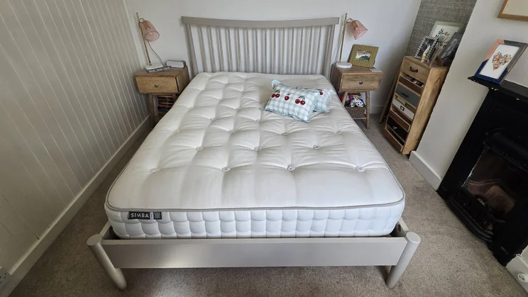 Simba Earth Apex mattress wide shot