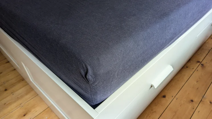simba-hybrid-pro_mattress-review_mattress17 with grey cover