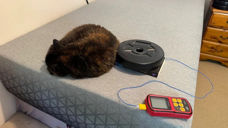 Temperature testing the Zoma Hybrid mattress