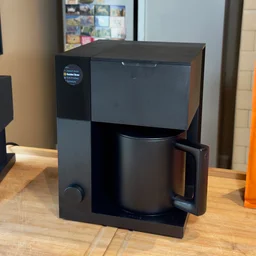 The Fellow Aiden coffee machine pictured with thermal carafe in place