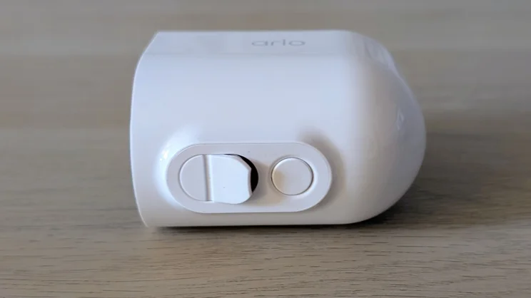 The underside of the Arlo Pro 6