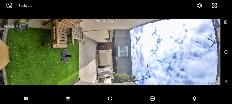 The ultrawide view of the Reolink Elite Floodlight WiFi arranged vertically